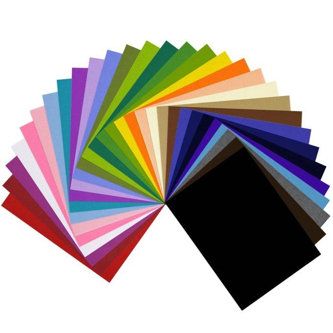 30 morceaux de feutrine - Dimensions approximatives 42x30cm, épaisseur 1mm
