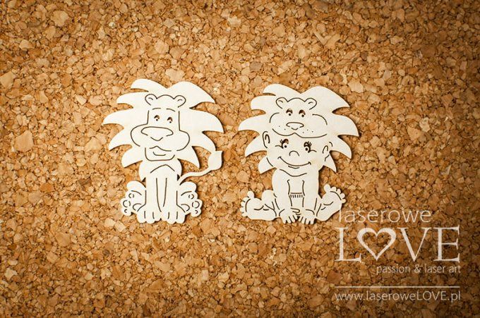 2 chipboards, Bébé et doudou (lion) - dimension de la planche : 93x93mm environ