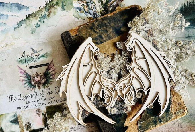 Chipboard, The legends of the dragons, dimensions approximatives 17x12.5cm, ailes